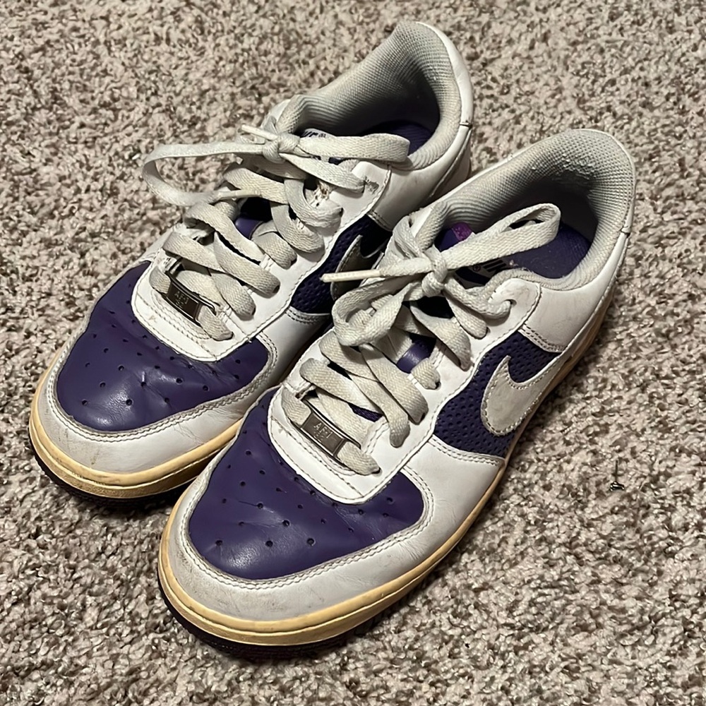 NIKE Airforce Purple Lowtop Vintage Sneakers Woman’s Size 6.5
